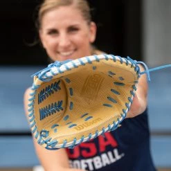 2022 Wilson A2000 Aubree Munro AM1 34" Fastpitch Catcher's Mitt: WTA20RF22AM1 Gear 11 2022 Wilson A2000 Aubree Munro AM1 34