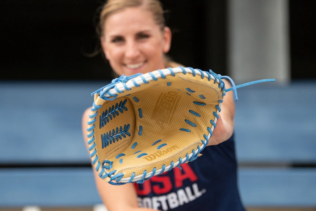 2022 Wilson A2000 Aubree Munro AM1 34" Fastpitch Catcher's Mitt: WTA20RF22AM1 Gear 6 2022 Wilson A2000 Aubree Munro AM1 34" Fastpitch Catcher's Mitt: WTA20RF22AM1 Gear