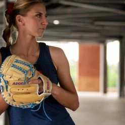 2022 Wilson A2000 Aubree Munro AM1 34" Fastpitch Catcher's Mitt: WTA20RF22AM1 Gear 10 2022 Wilson A2000 Aubree Munro AM1 34