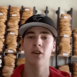 Bruce Bolt PREMIUM PRO Short Cuff Batting Gloves: Red Gear