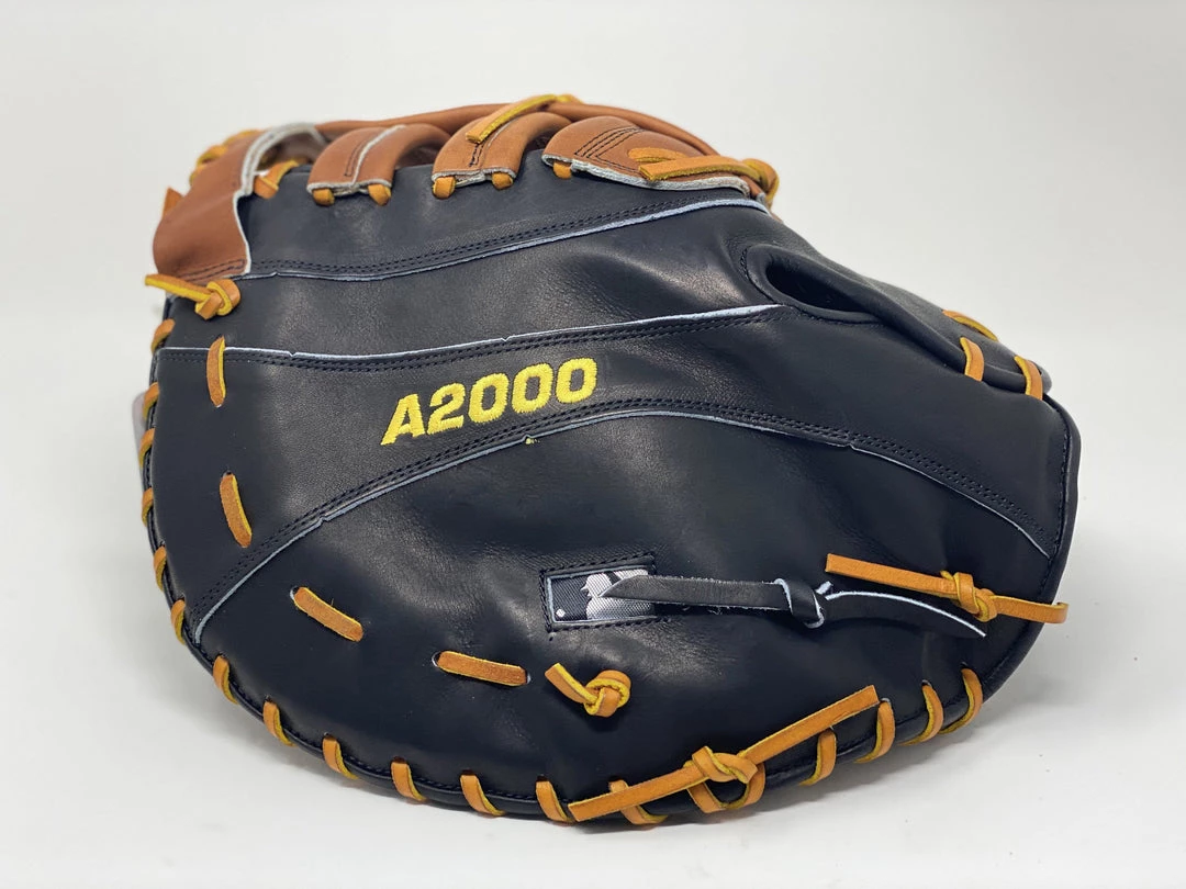 Gear Wilson A2000 Player Series PRO STOCK 12" First Base Mitt: A2800 B1613AG 4 Gear Wilson A2000 Player Series PRO STOCK 12" First Base Mitt: A2800 B1613AG