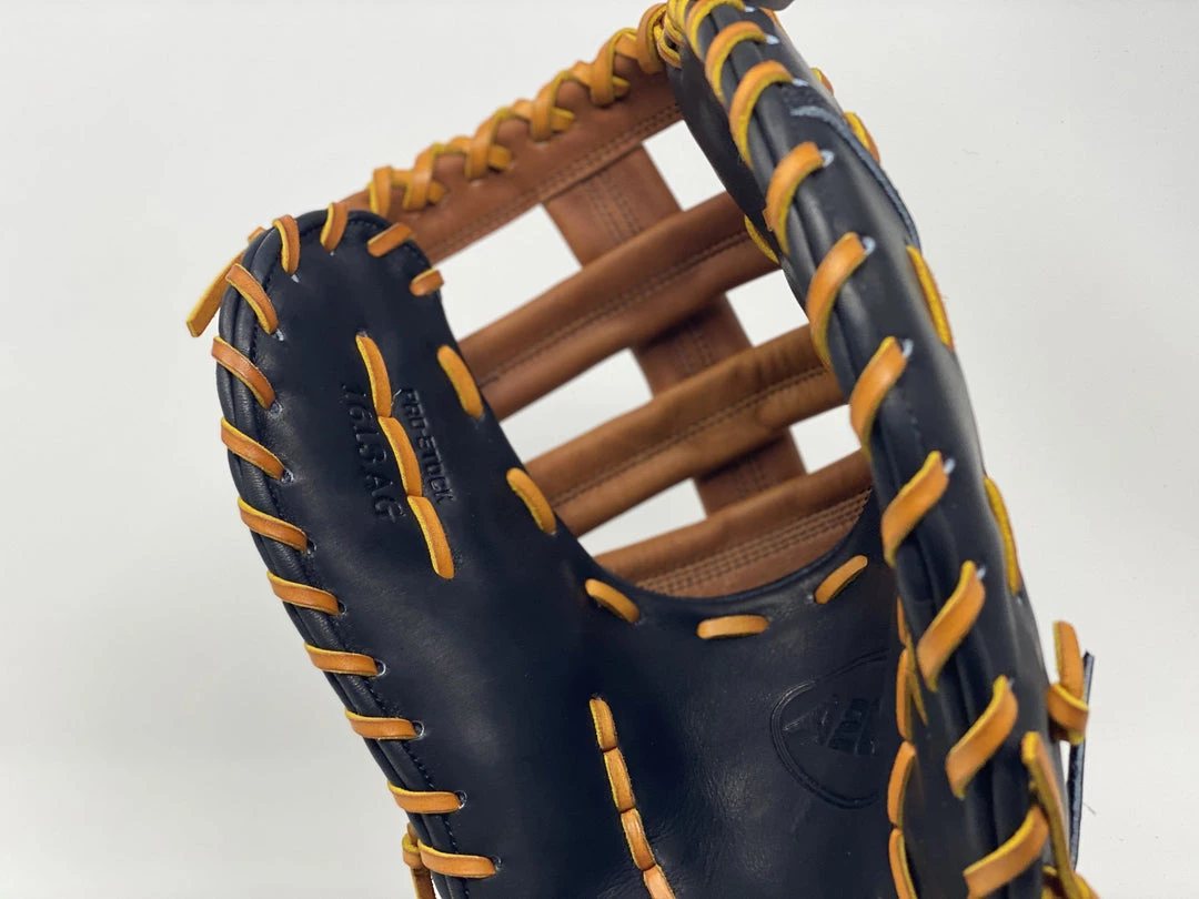 Gear Wilson A2000 Player Series PRO STOCK 12" First Base Mitt: A2800 B1613AG 11 Gear Wilson A2000 Player Series PRO STOCK 12" First Base Mitt: A2800 B1613AG