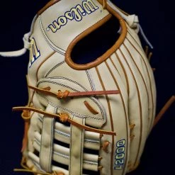 2022 Wilson A2000 HB Exclusive SP135 13.5" Slowpitch Softball Fielding Glove: WBW100827135
