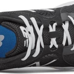 New Balance Men's T3000v5 Baseball And Softball Turf: Black And White 8 New Balance Men's T3000v5 Baseball And Softball Turf: Black And White